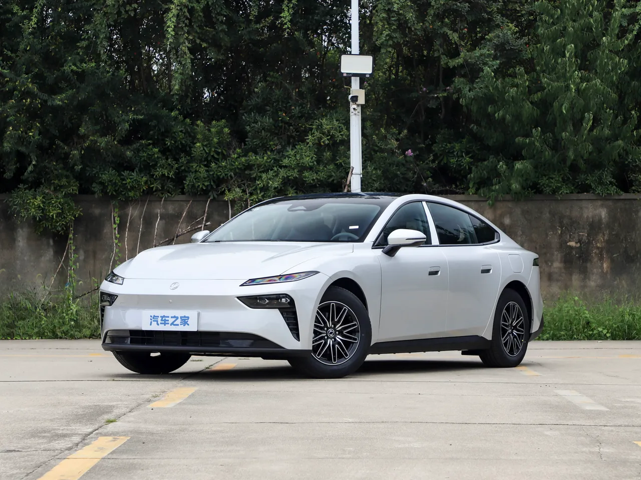 Dongfeng Aeolus Aeolus E80, фото 8